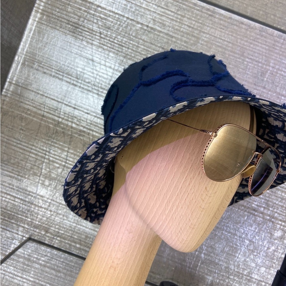 Dior bucket hat